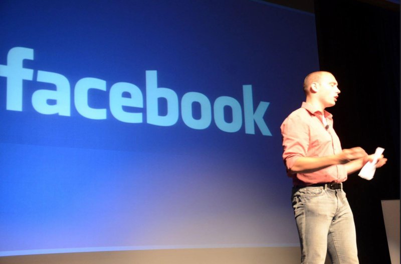Why Facebook is a Social Media Phenomenon