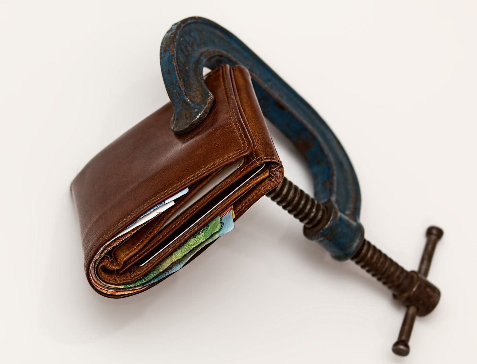 - save money with expired domain names